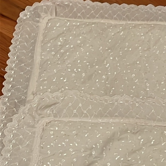 King size eyelet white comforter, dust ruffle and 2 king size pillow sham covers - Picture 6 of 7